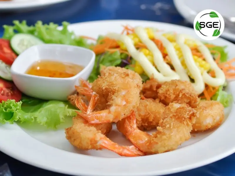 สลัดกุ้งทอด เมนูกุ้ง 