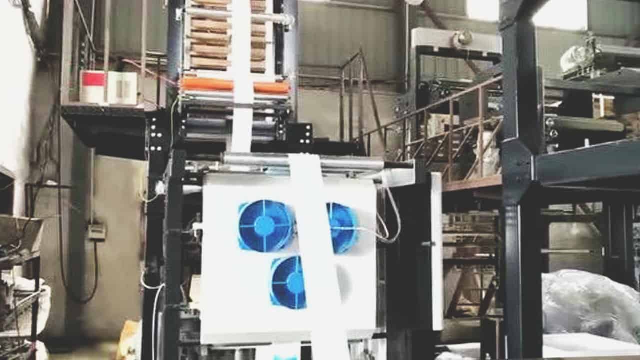 โรงงานผลิตน้ำแข็งเทียม-เครื่องจักร-2
