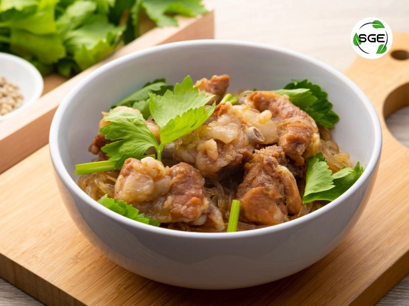 หมูสามชั้นอบวุ้นเส้น