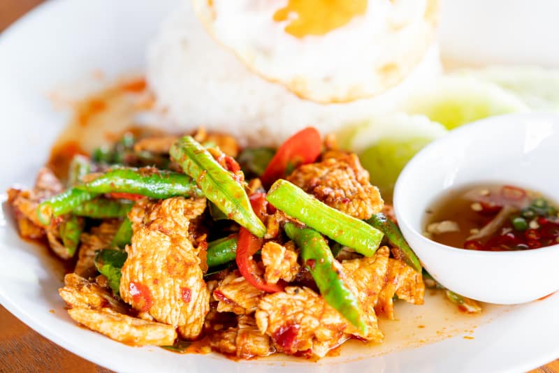 ผัดพริกแกงหมู