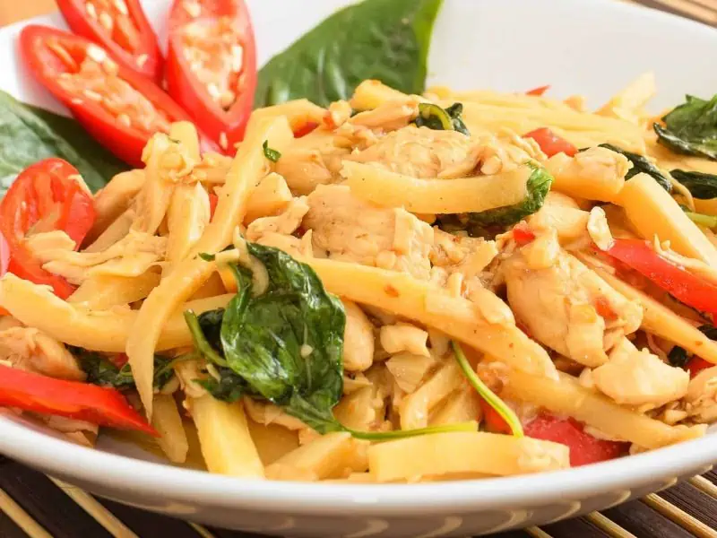 ผัดเผ็ดไก่