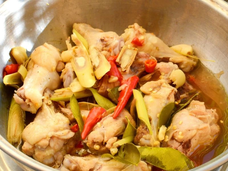 ไก่ใต้น้ำ