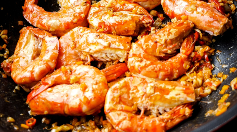 กุ้งผัดพริกเกลือ