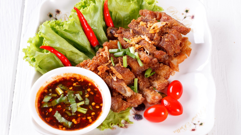 หมูคลุกฝุ่น