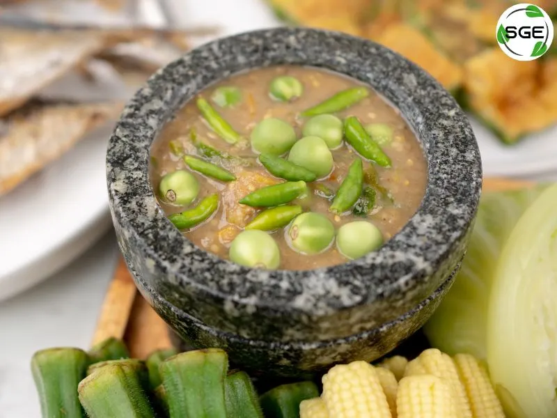 อาหารภาคกลาง-traditional-thai-food-06 namprik-kapi