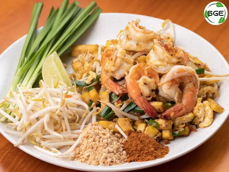 อาหารไทยภาคกลาง-traditional-thai-food-09 padthai