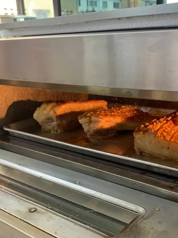 ลูกค้าทดลองอบหมูกรอบ ด้วยเตาอบไฟฟ้า รุ่น Standard (OV-E1) ลูกค้าทดลองอบหมูกรอบ ด้วยเตาอบไฟฟ้า รุ่น Standard (OV-E1)