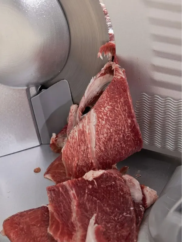 ทดลองสไลด์เนื้อ ด้วยเครื่องสไลด์หมู / เนื้อ กึ่งอัตโนมัติ รุ่น MS7 ทดลองสไลด์เนื้อ ด้วยเครื่องสไลด์หมู / เนื้อ กึ่งอัตโนมัติ รุ่น MS7