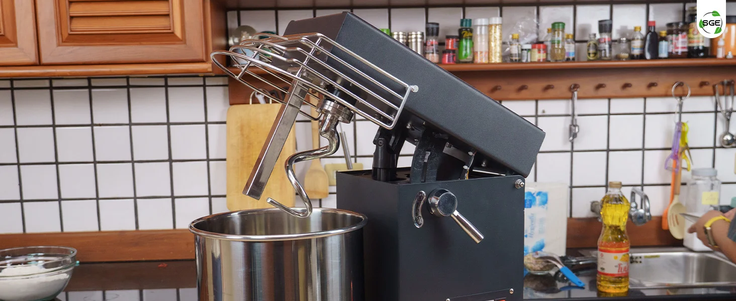 ภาพสินค้าจริง 01 เครื่องนวดแป้ง Spiral Mixer รุ่น SPIDO (ยกหัวตีและถอดโถออกได้)