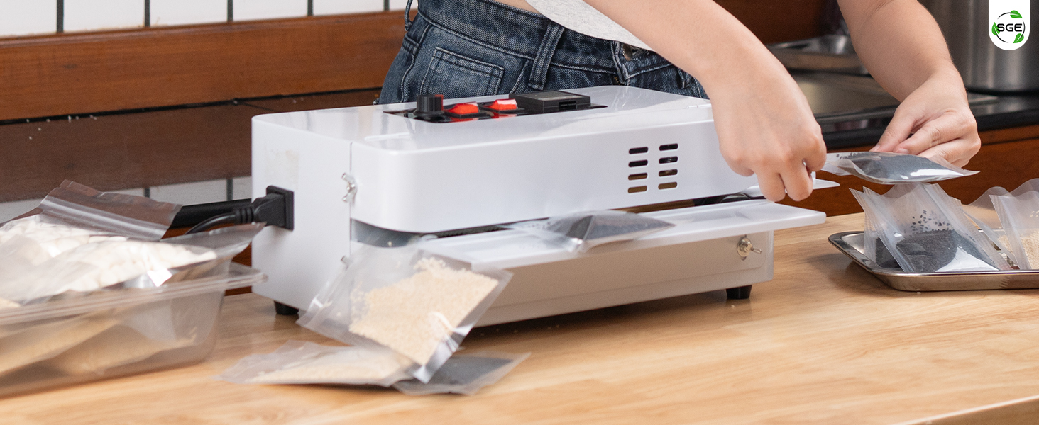 ภาพสินค้าจริง 02 เครื่องซีลปิดปากถุง เครื่องซีลสายพาน ขนาดเล็ก รุ่น AS-MINI