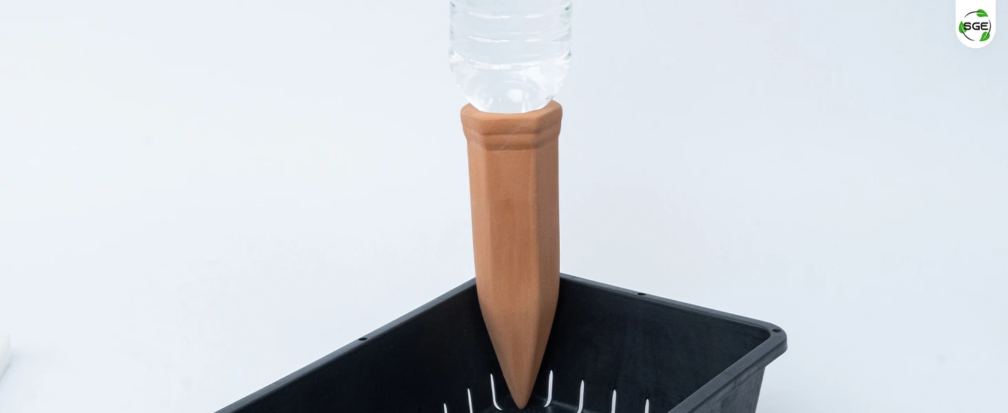 ภาพสินค้าจริง 03 หัวหยดน้ำอัตโนมัติ กรวยรดน้ำต้นไม้ แบบดินเผา