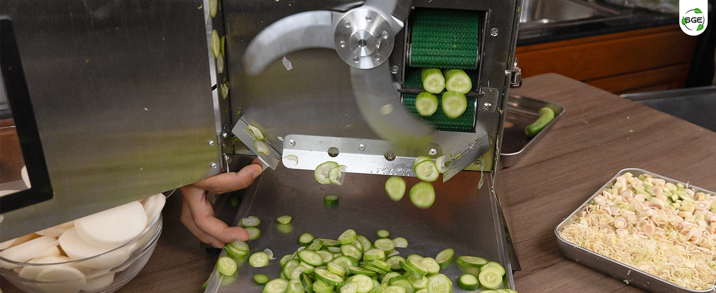 ภาพสินค้าจริง 02 เครื่องหั่นผักสายพาน เครื่องหั่นซอยผัก ใบมีดกังหัน VS-SPIN