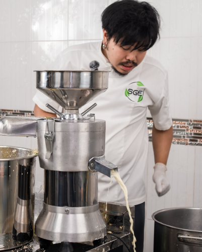 showroom-review-03-100