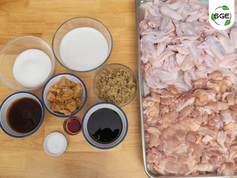 วิธีทำ ไก่ย่างแดง ขั้นตอนการหั่นเนื้อไก่ให้เป็นชิ้นพอดีคำ วิธีทำ ไก่ย่างแดง ขั้นตอนการหั่นเนื้อไก่ให้เป็นชิ้นพอดีคำ