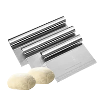 มีดตัดแป้ง ที่ตัดแป้ง สแตนเลสแท้ มีสเกลบอกขนาด ใช้ตัดแป้งพิซซ่า ปาท่องโก๋ ขนมปัง แป้งโดว์