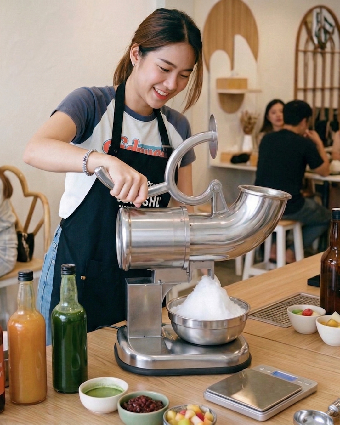 ทดลองใช้งานเครื่องทำนํ้าแข็งใสฟรี! ได้ที่โชว์รูม SGE ทุกสาขา