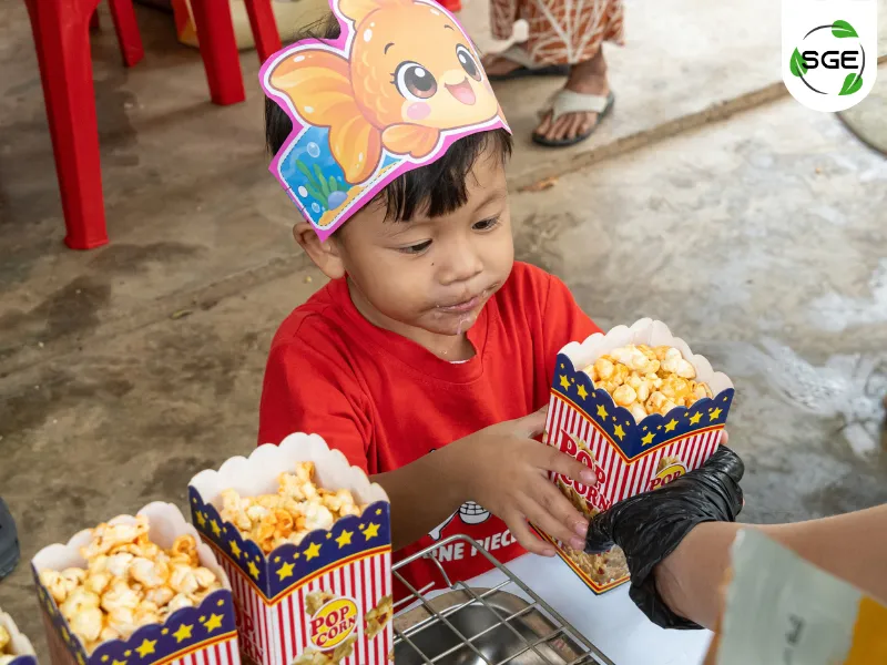 ป๊อปคอร์นคลุกผงชีส ป๊อปคอร์นคลุกผงชีส